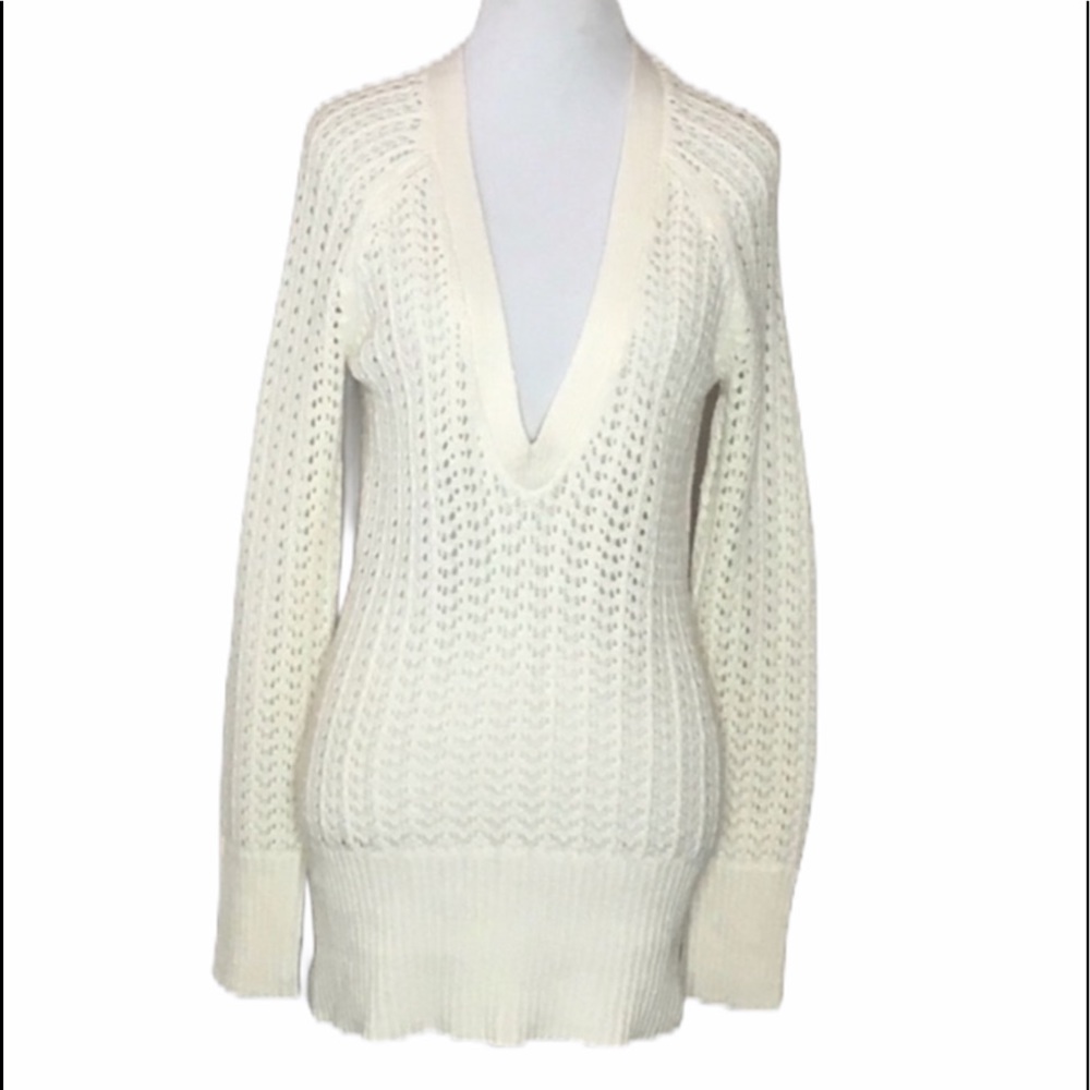 Gianni Bini Open Knit  V-neck Sweater Size Medium